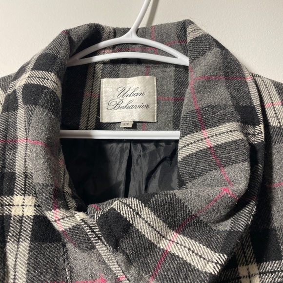 Plaid coat with belt - Picture 3 of 5